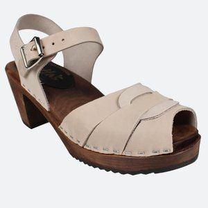 Peep Toe Oatmeal Oiled Nubuck Clogs on Brown Base